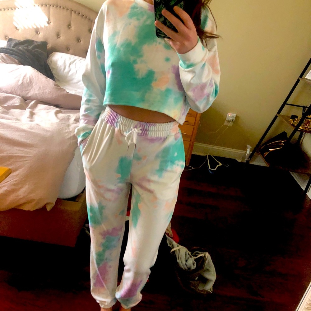 Two-Piece Tracksuit - Tie Dye - Crop Top
